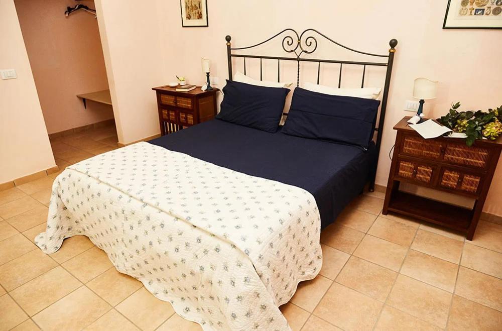 Tenuta Saracone มอนตัลโต ดิ กัสโตร ภายนอก รูปภาพ